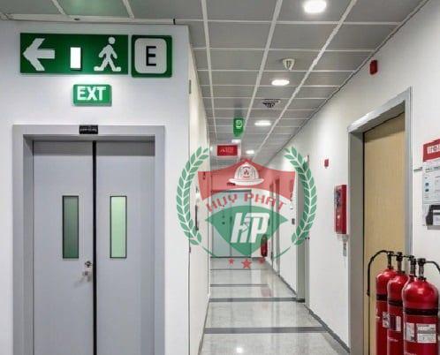 Quy định cửa thoát hiểm cho từng loại công trình